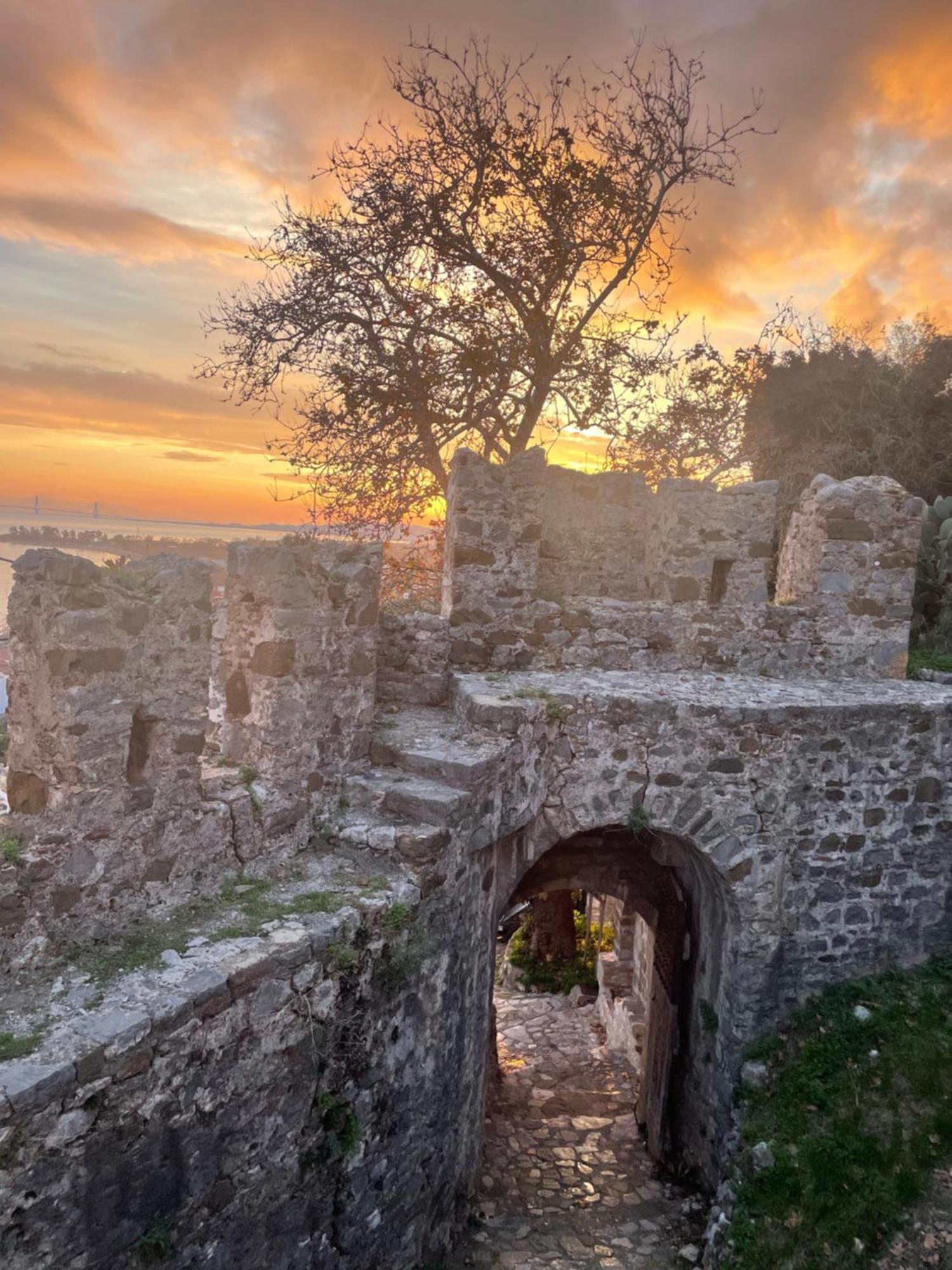 Sideroporta Castle Nafpaktos Vendégház Kültér fotó